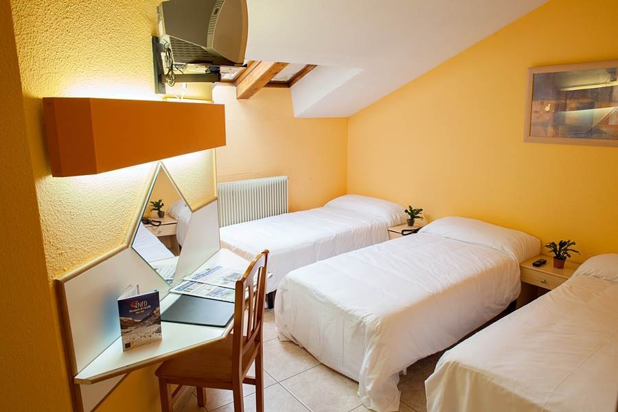 Hotel Les Terres Альдоса Экстерьер фото